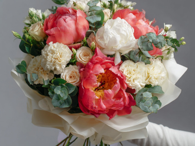 Букет с пионами «Персиковый закат»