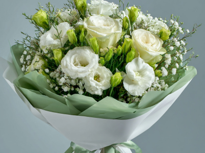 Букет с эустомами «Белый перезвон»