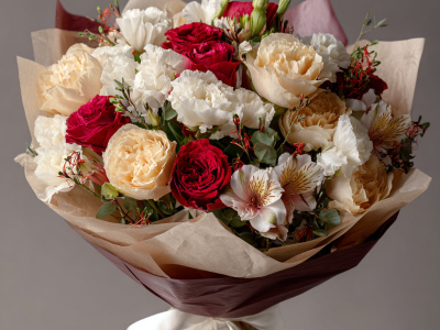 Букет с эустомами «Тонкая грань»