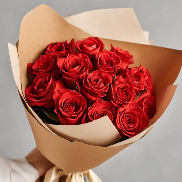 15 красных эквадорских роз