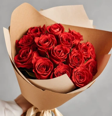 15 красных эквадорских роз