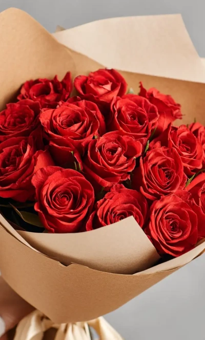 15 красных эквадорских роз